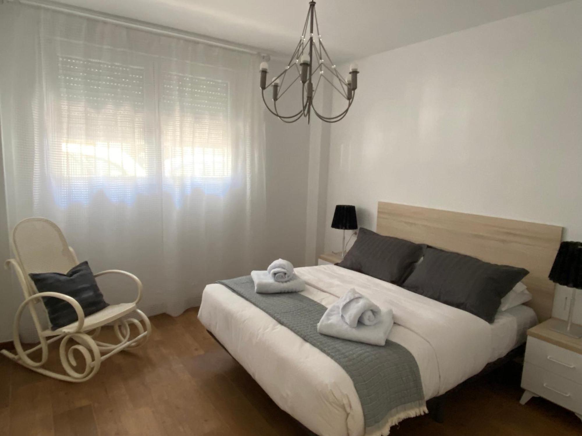 Apartament Centre Casapat ハティバ エクステリア 写真