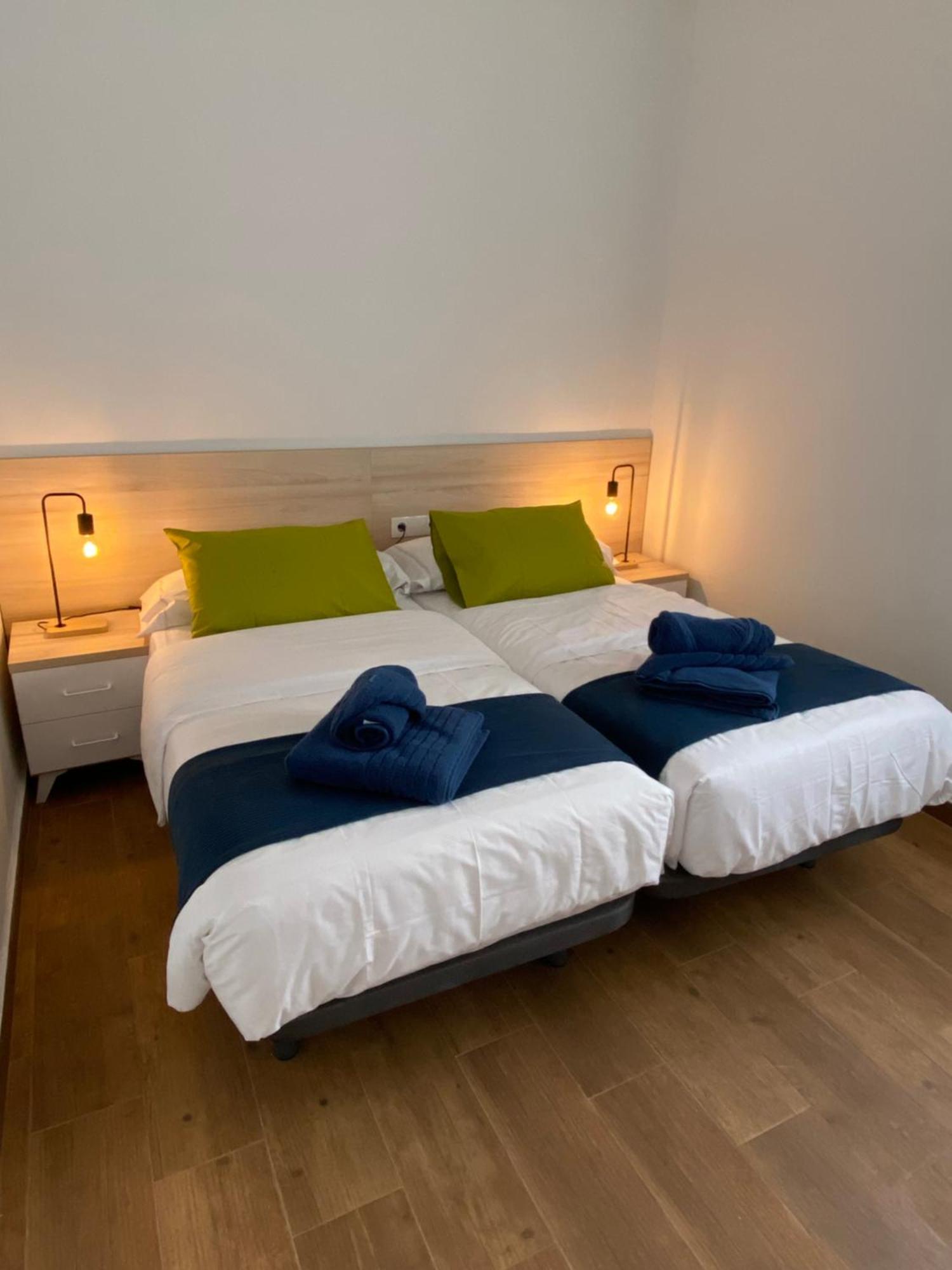 Apartament Centre Casapat ハティバ エクステリア 写真